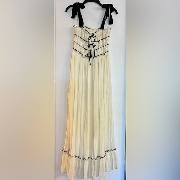 Jessica Simpson Cream and Black Ruffle Bow Maxi Dress EUC - Picture 2 of 6